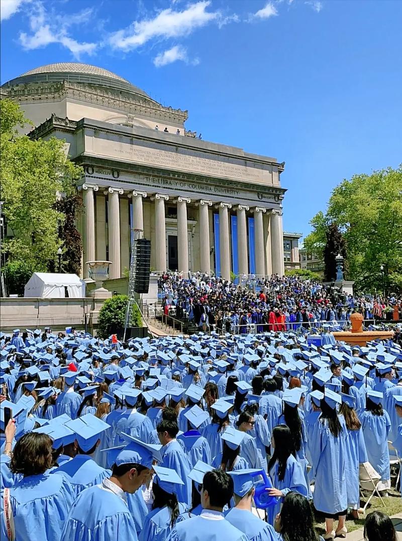 东安格利亚大学毕业证书一模一样文凭样本